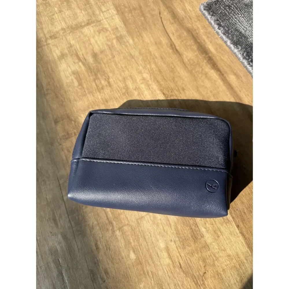 Lufthansa Premium Economy Class Navy Blue Toiletry Bag Cosmetic Makeup Pouch